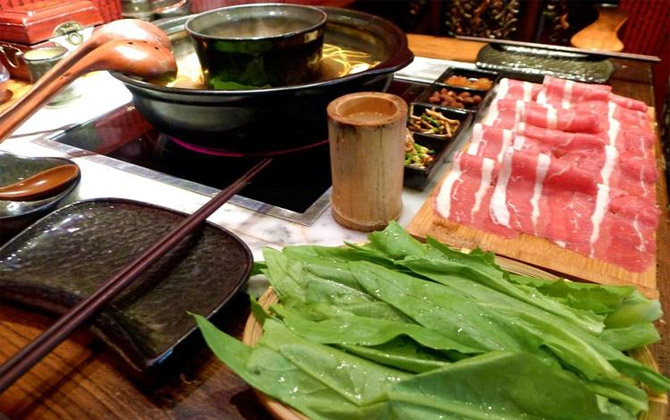 Cách ăn lẩu hé lộ bạn có phải là người đáng tin hay không?