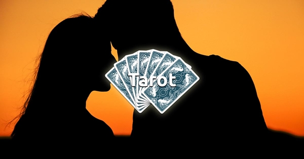 Bói bài Tarot: Liệu bạn có nên tỏ tình với 