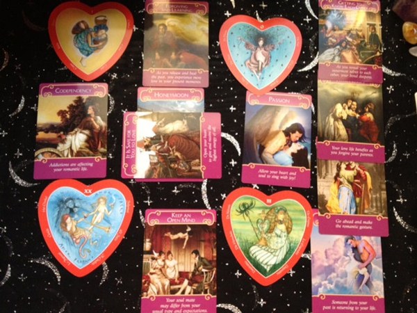 Bói bài Tarot: Bạn có lấy được người chồng như mong ước không?