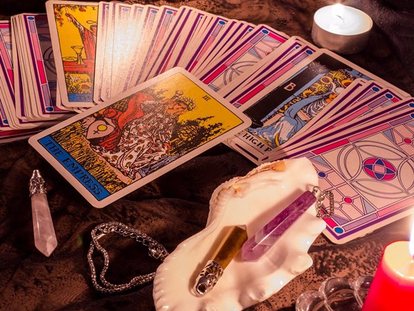 Tarot: Bạn và người ấy còn mập mờ kéo dài bao lâu nữa?