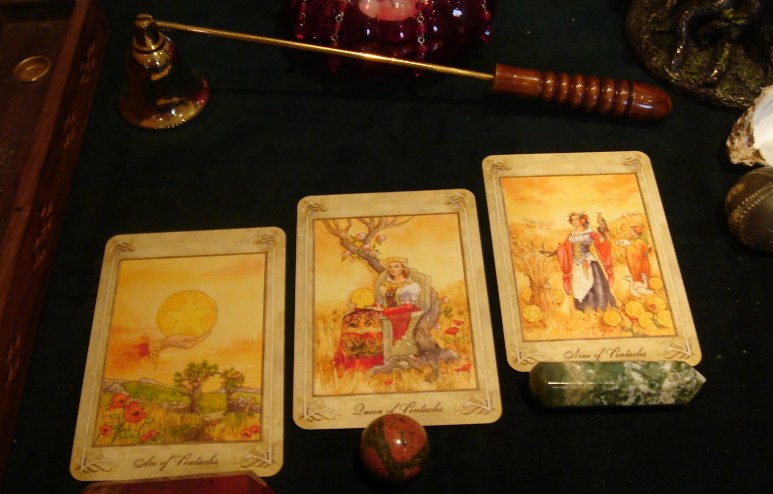 Tarot: Liệu sắp tới, bạn có yêu phải 'trai đểu'?