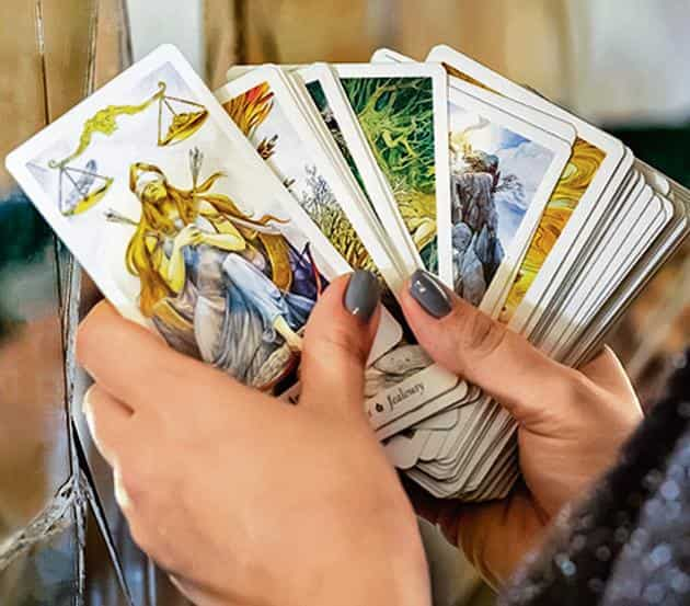 Bói bài Tarot: Bạn là kiểu người thế nào và phù hợp với nghề nghiệp gì nhất?