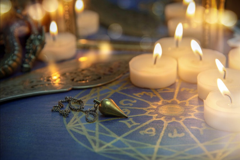 Bói bài Tarot: Đi tìm lý do tại sao đến giờ bạn vẫn độc thân?