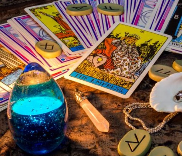 Chọn ngay một lá bài Tarot: Vận hạn của bạn từ giờ đến hết tháng 7 âm lịch này thế nào?