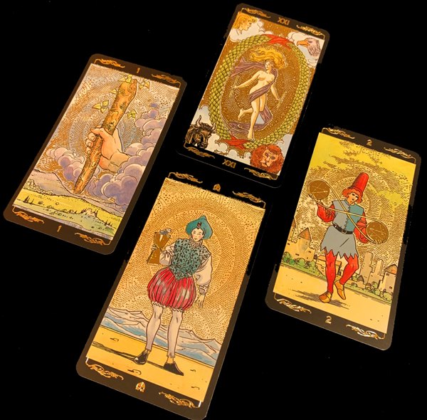 Chọn ngay một lá bài Tarot: Vận mệnh của bạn trong tháng 9 sẽ xoay chuyển ra sao?