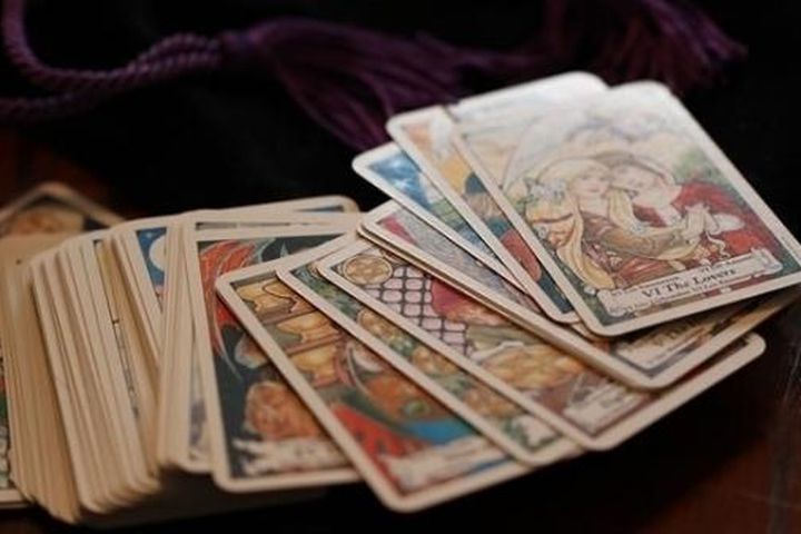 Chọn 1 lá bài để biết trong năm mới, tình duyên của bạn có thăng hoa hay không
