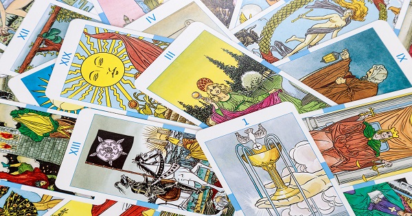 Chọn một lá bài Tarot để biết tâm linh đích thực của bạn thuộc về đâu