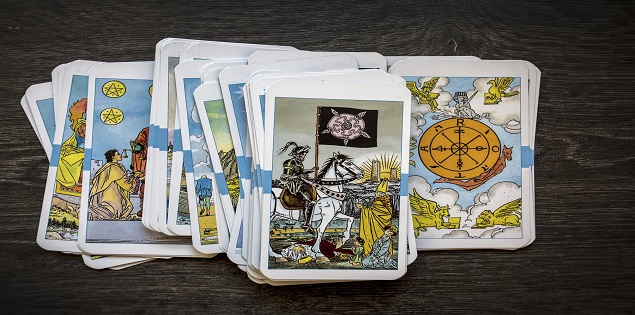 Chọn một lá bài Tarot để nhận thông điệp gửi đến bạn trong tuần này