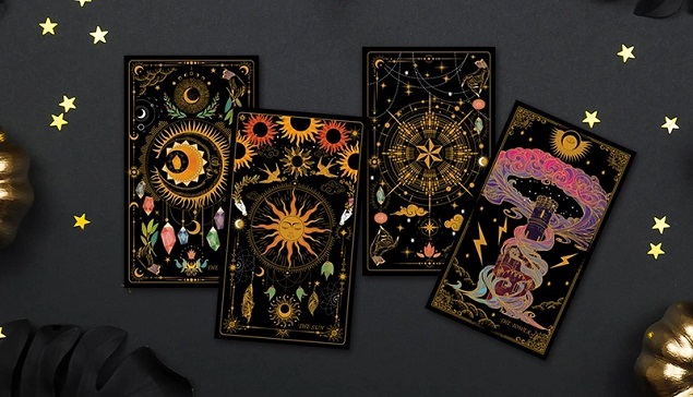 Chọn một lá bài Tarot để tìm hiểu xem bạn đối diện với thế giới bên ngoài bằng gương mặt gì