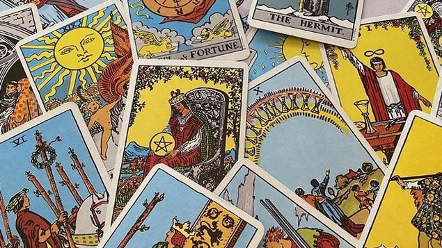 Chọn một lá bài Tarot và tìm hiểu năng lực kiếm tiền của bạn như thế nào