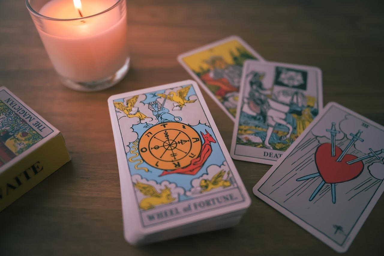 Chọn 1 lá bài tarot để biết đâu là cánh cửa để bạn tiến tới thành công